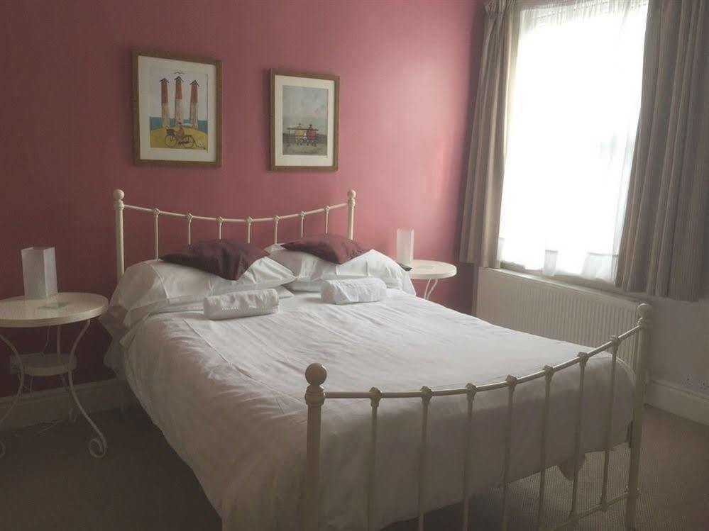The Beeches Clacton-on-Sea Ngoại thất bức ảnh